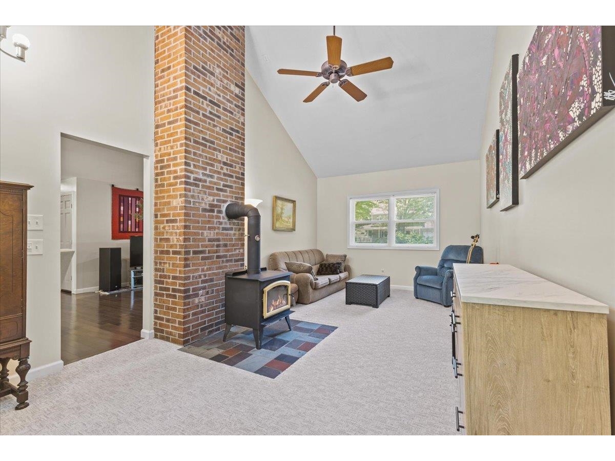 149 Oak Circle