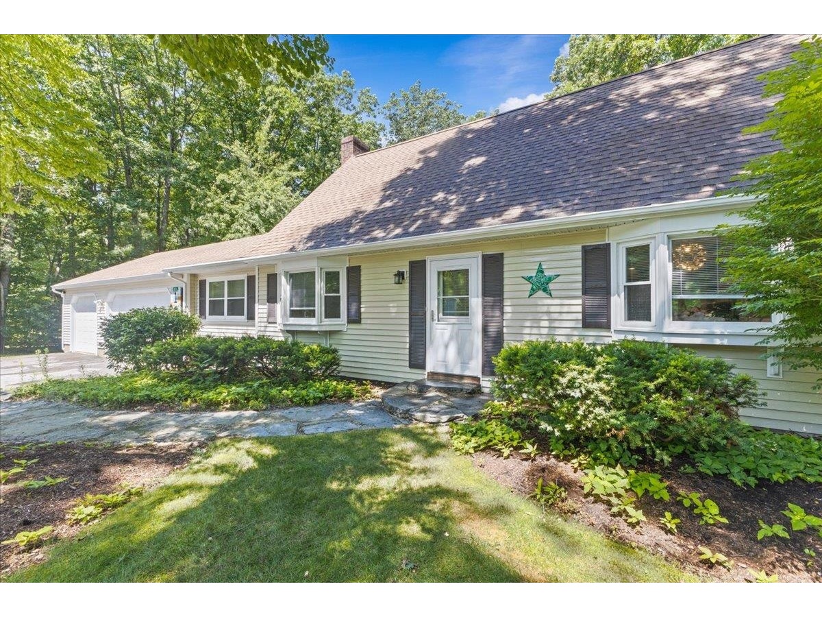 149 Oak Circle
