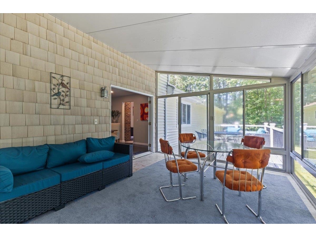 149 Oak Circle
