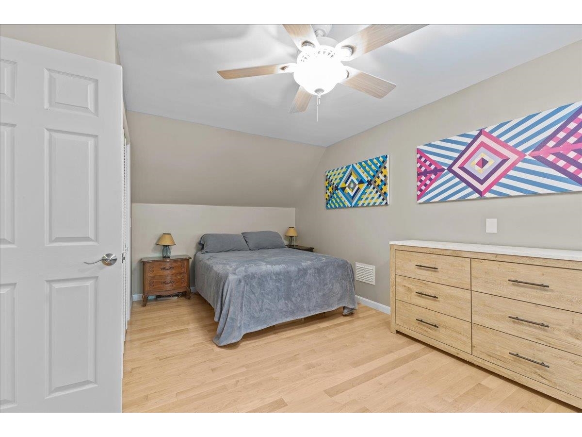 149 Oak Circle
