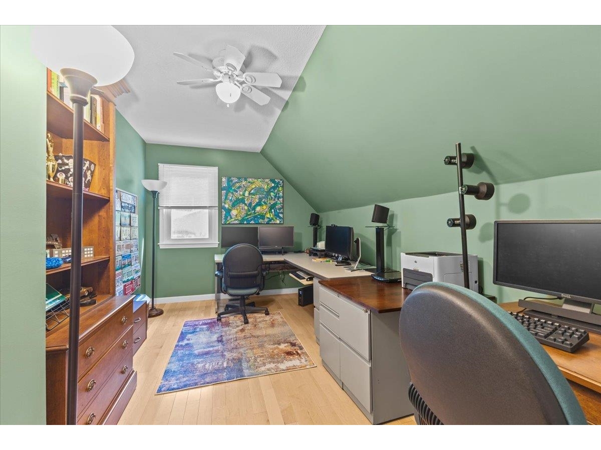 149 Oak Circle
