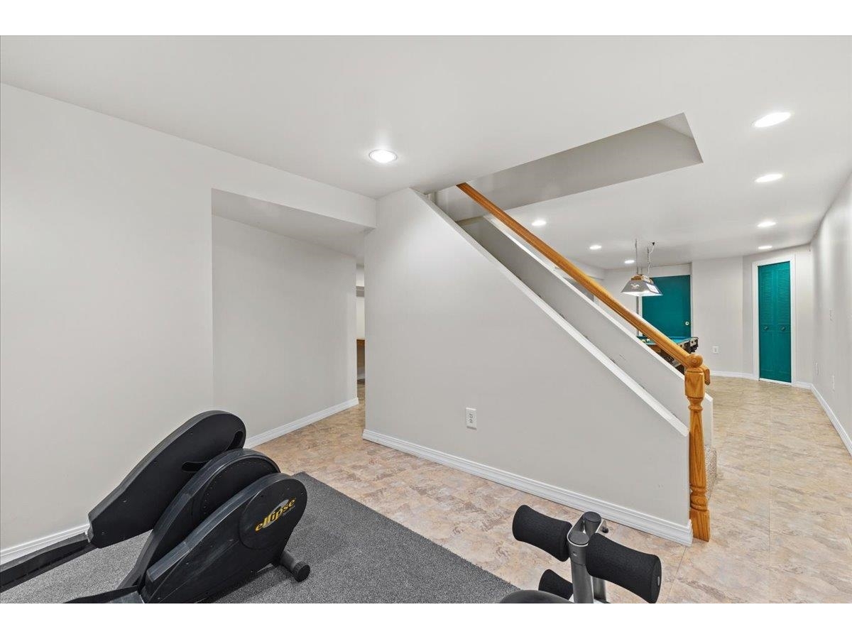 149 Oak Circle