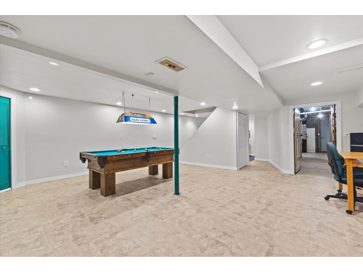 149 Oak Circle