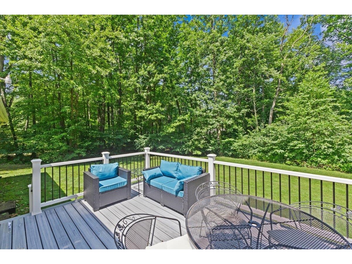 149 Oak Circle