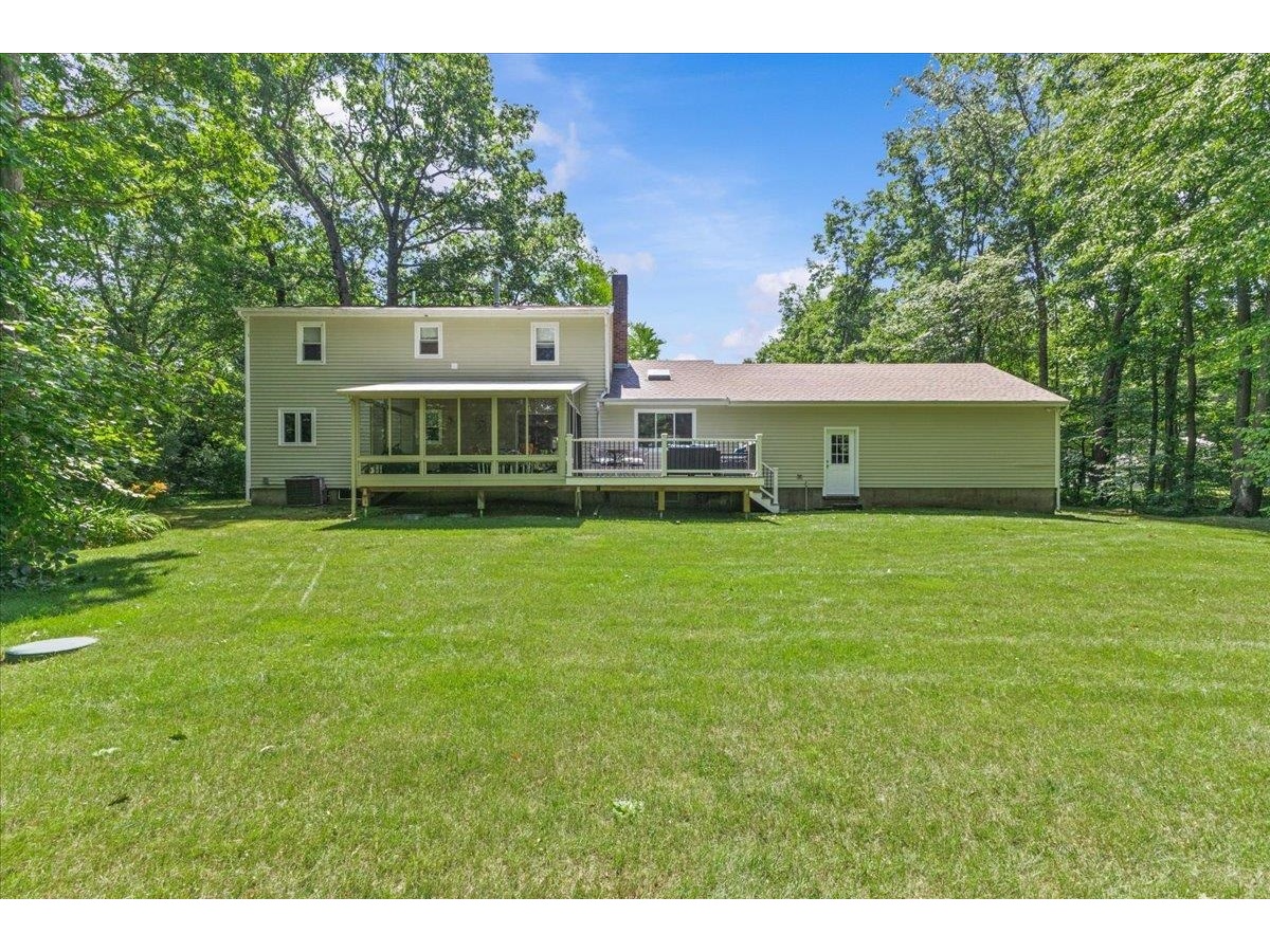 149 Oak Circle