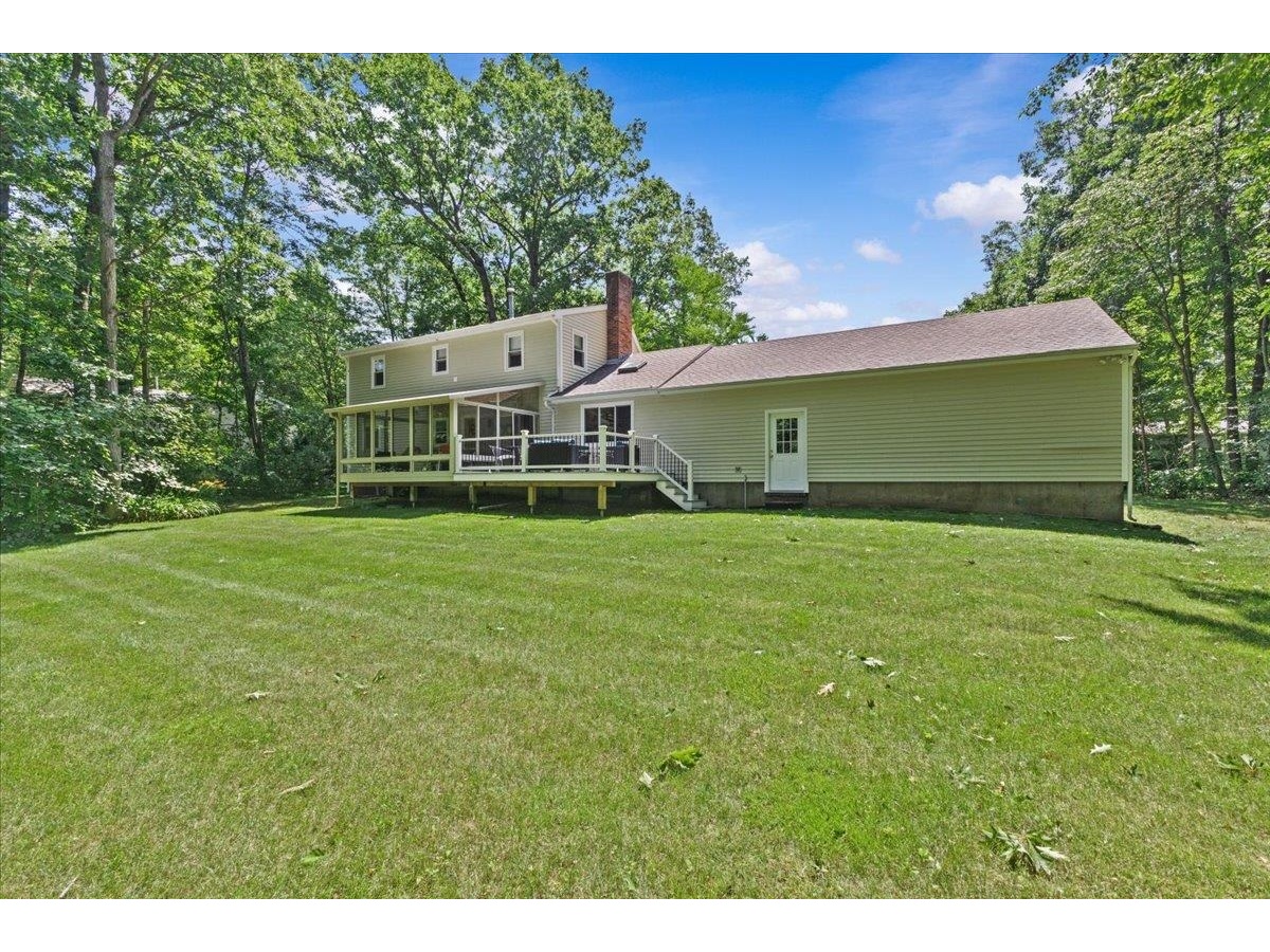 149 Oak Circle