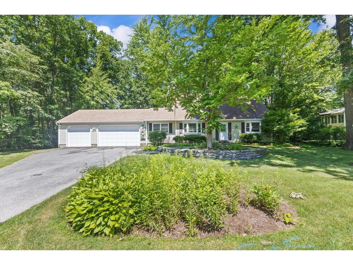 149 Oak Circle
