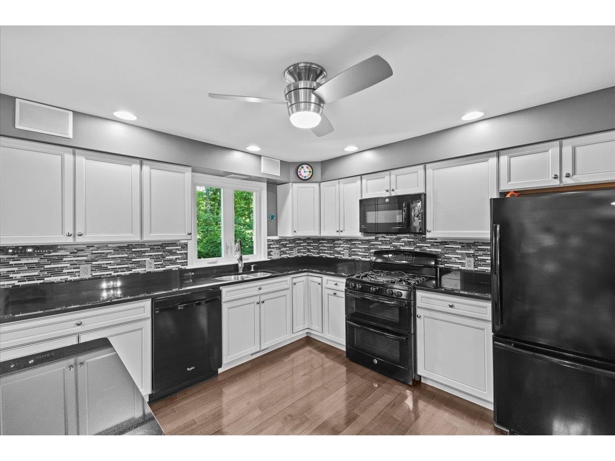 149 Oak Circle