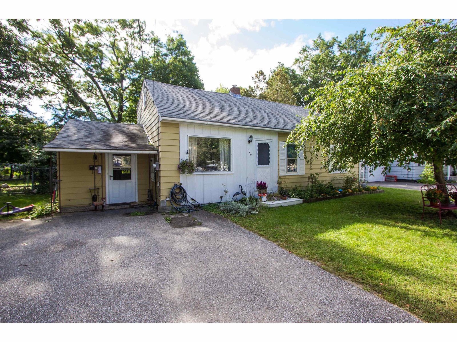 149 Woodbury Road