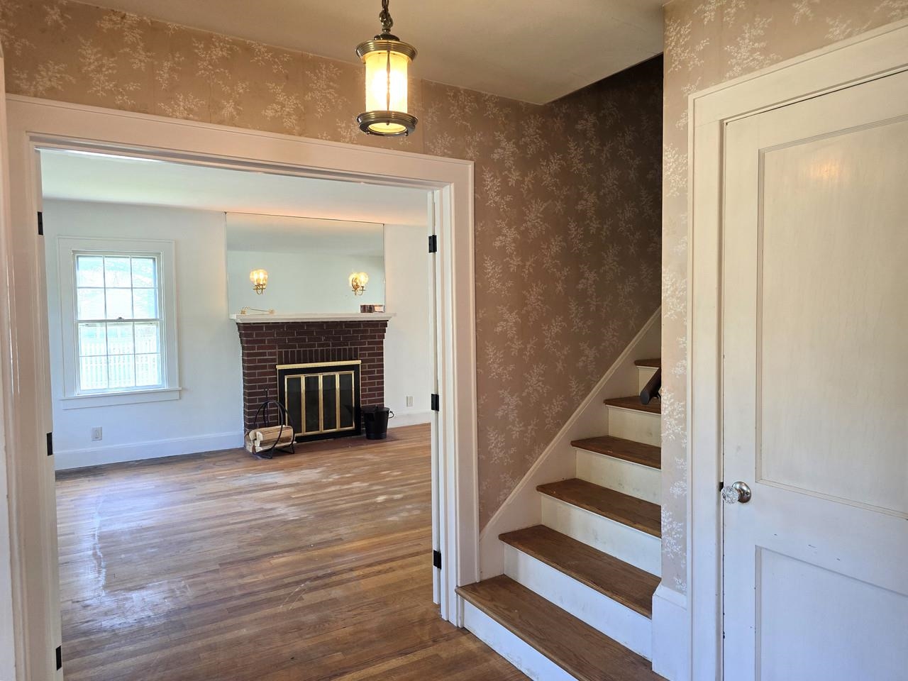 To Living Rm & Upstairs