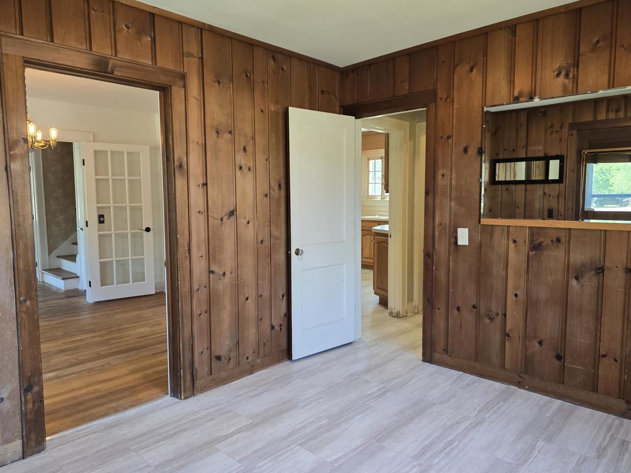 Mudroom w/Updated Floor