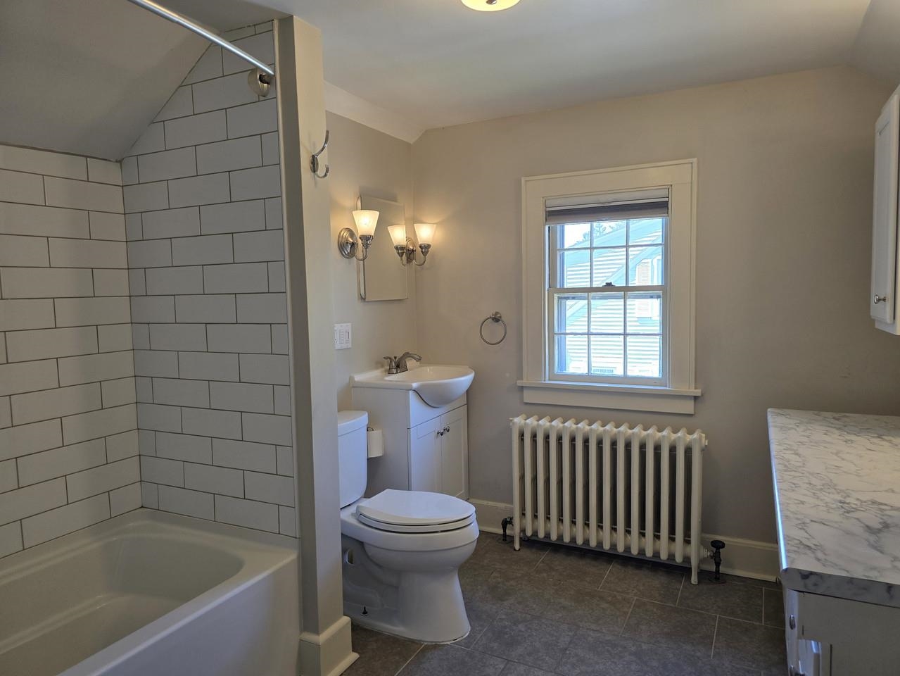 2nd Floor Full Bath w/Tiling