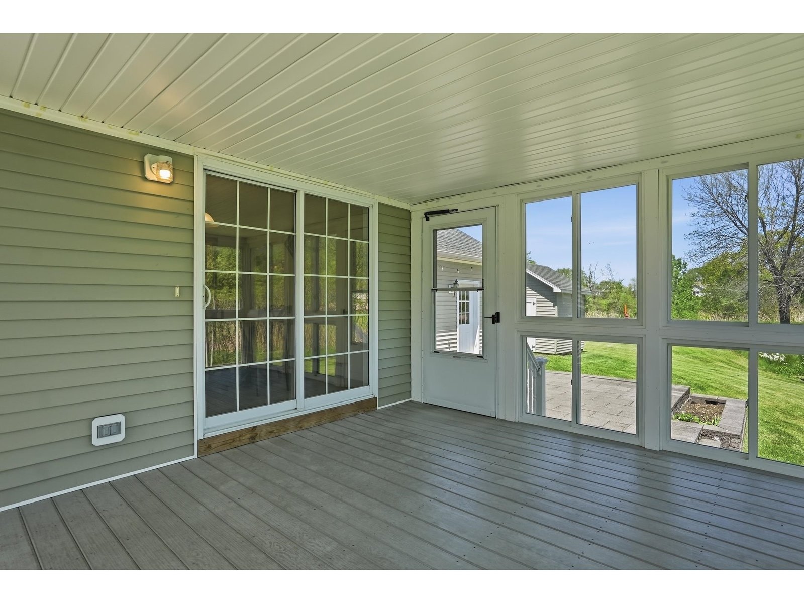 15 Allaire Drive