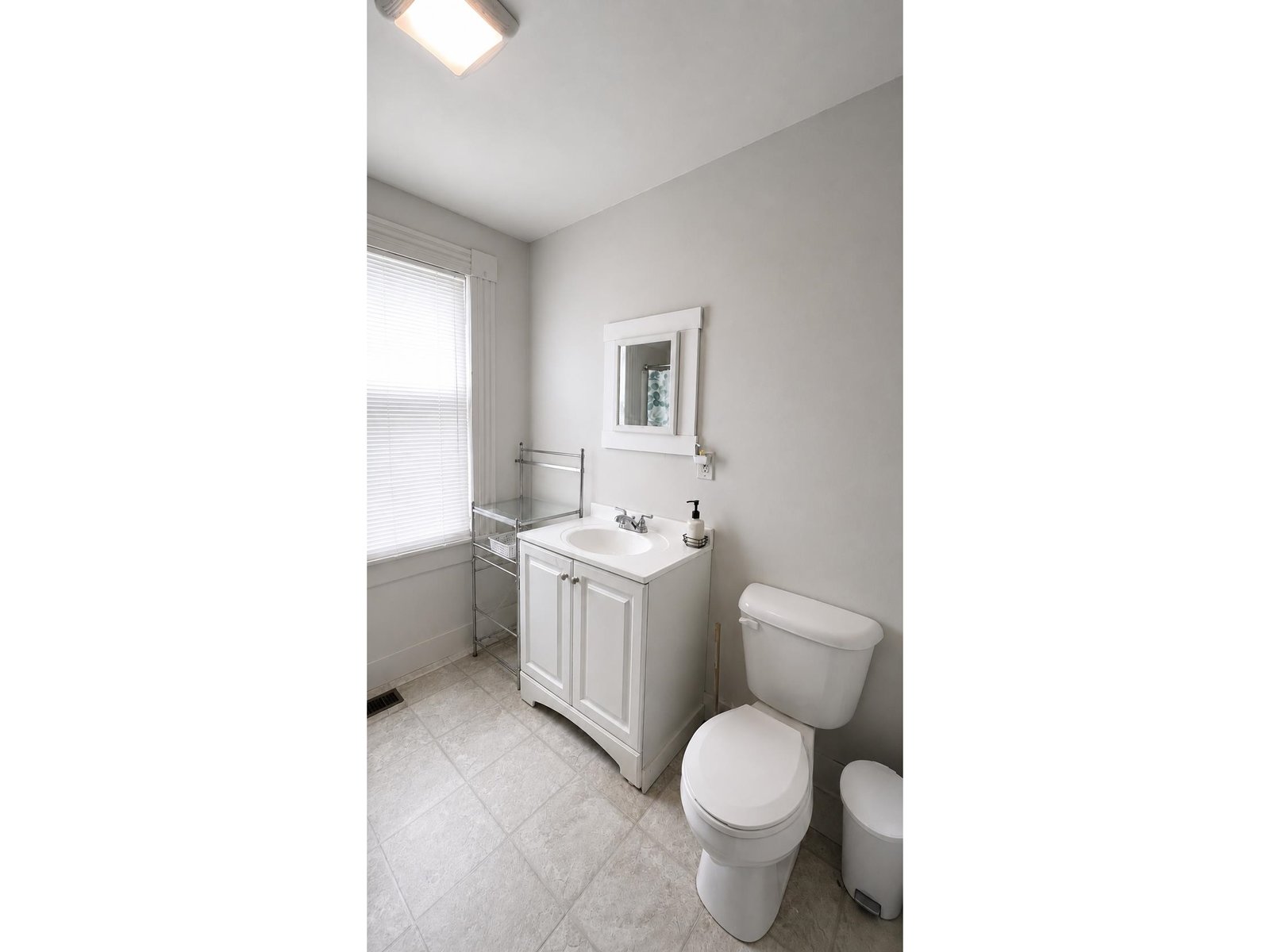 15 Daniels Road W