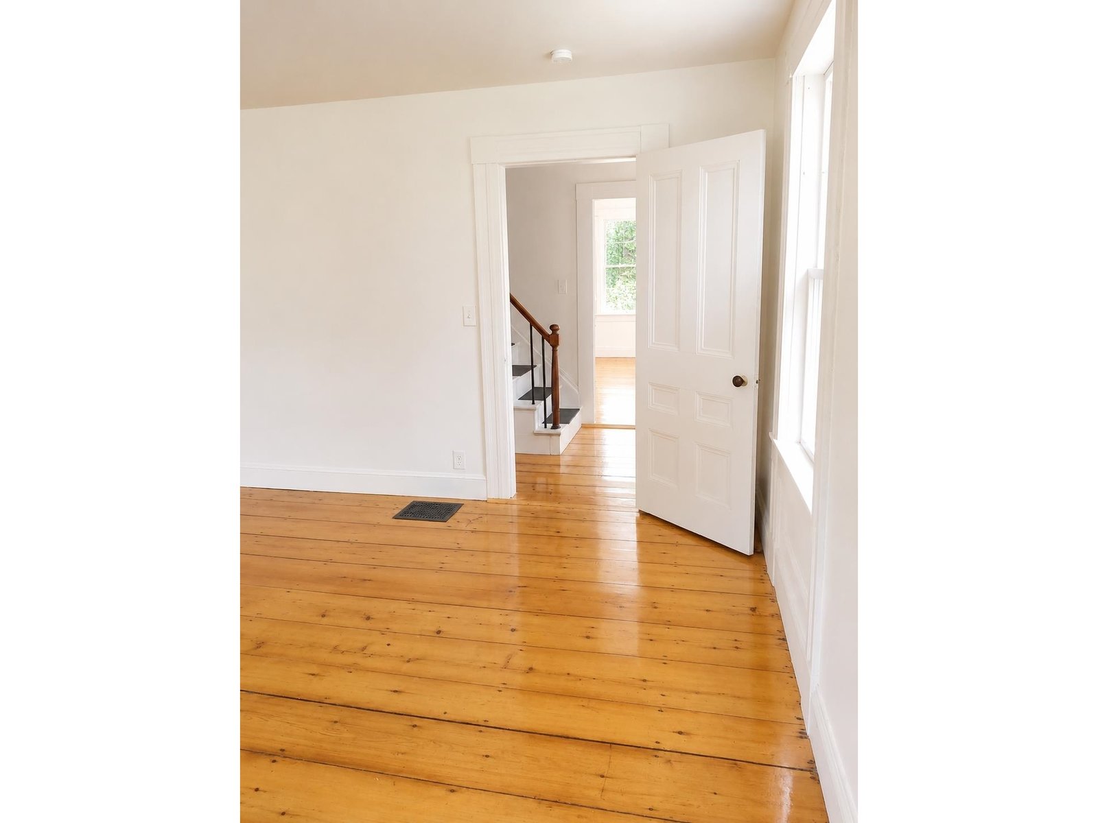 15 Daniels Road W