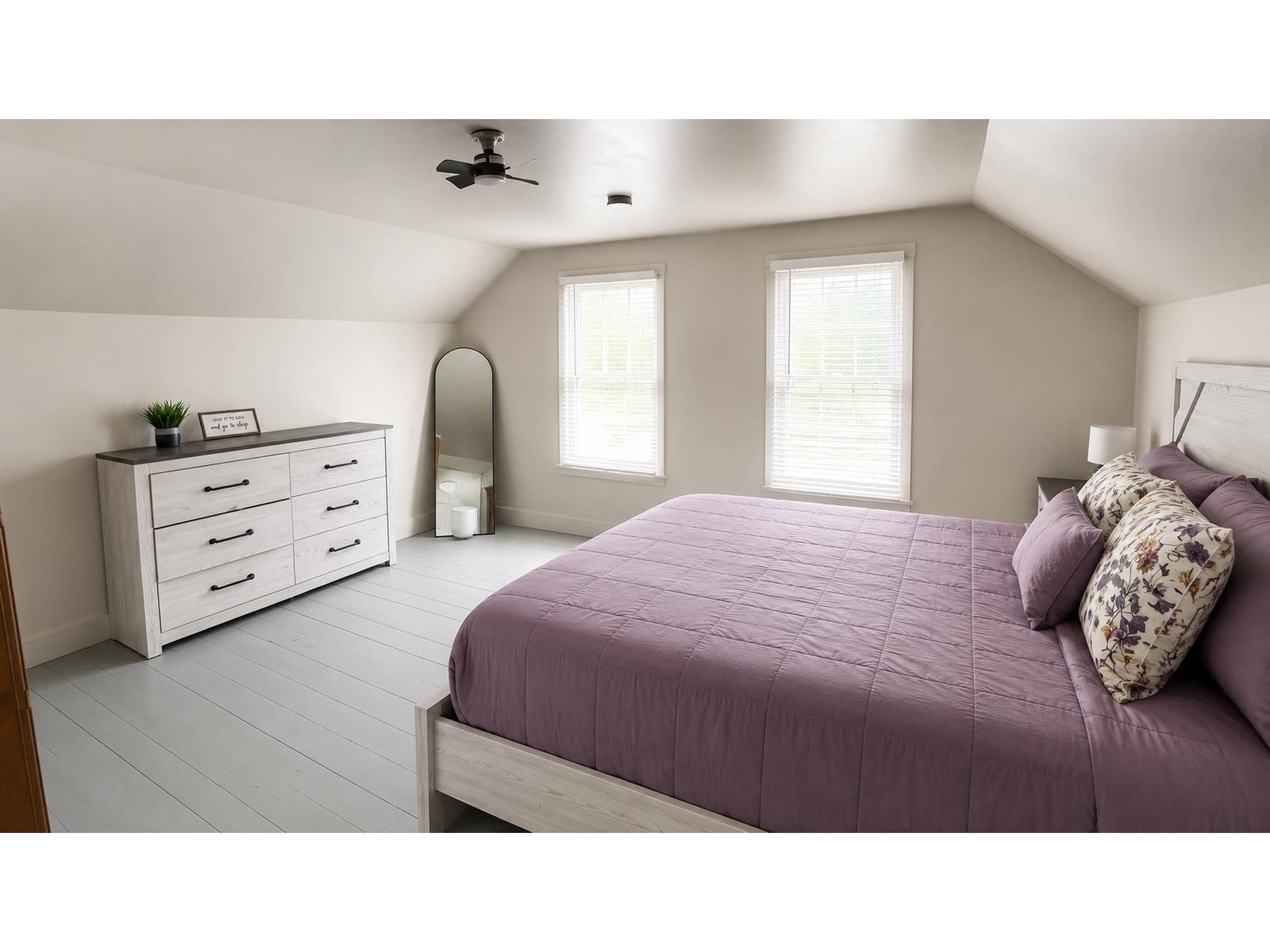 15 Daniels Road W