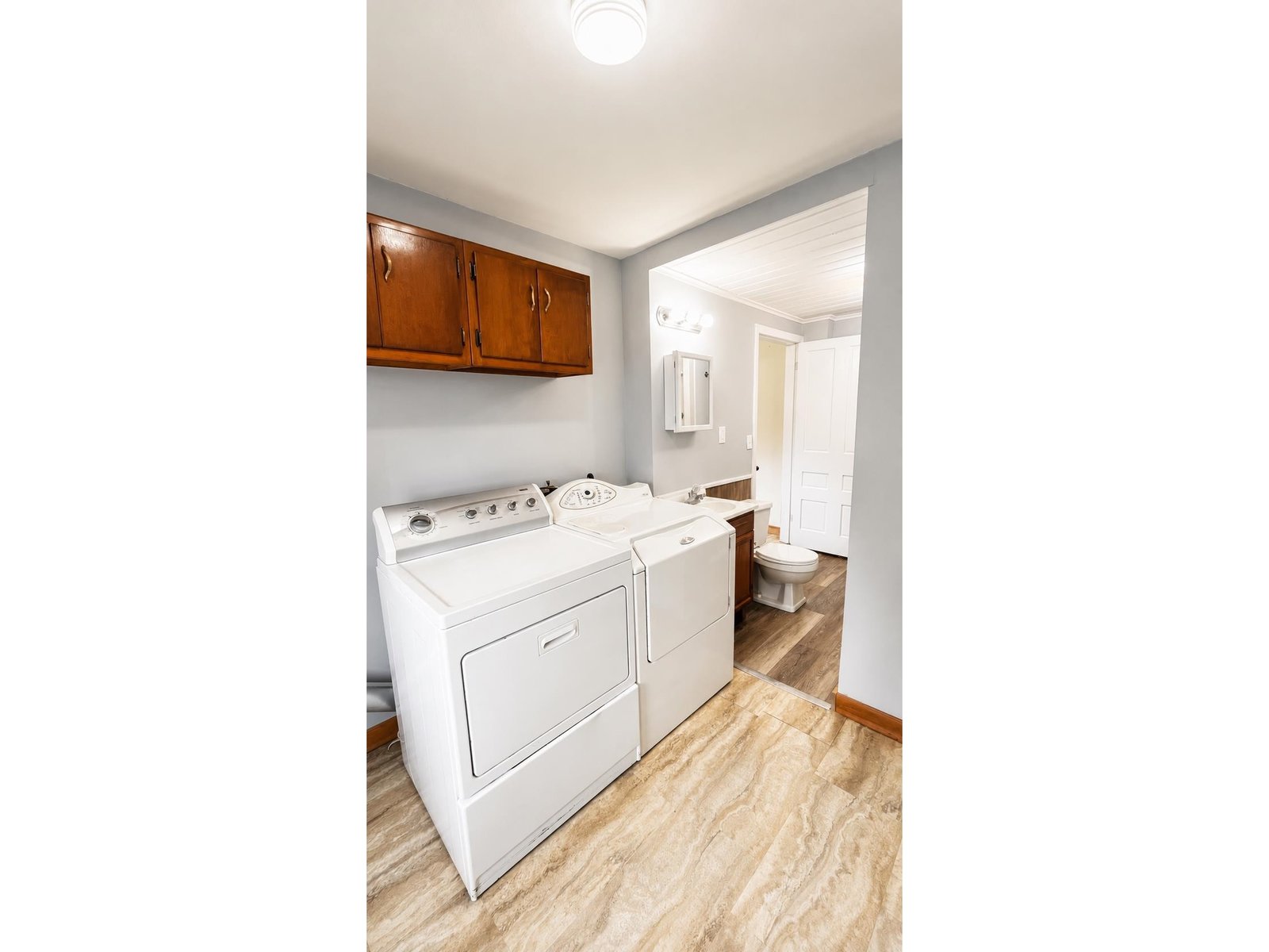 15 Daniels Road W