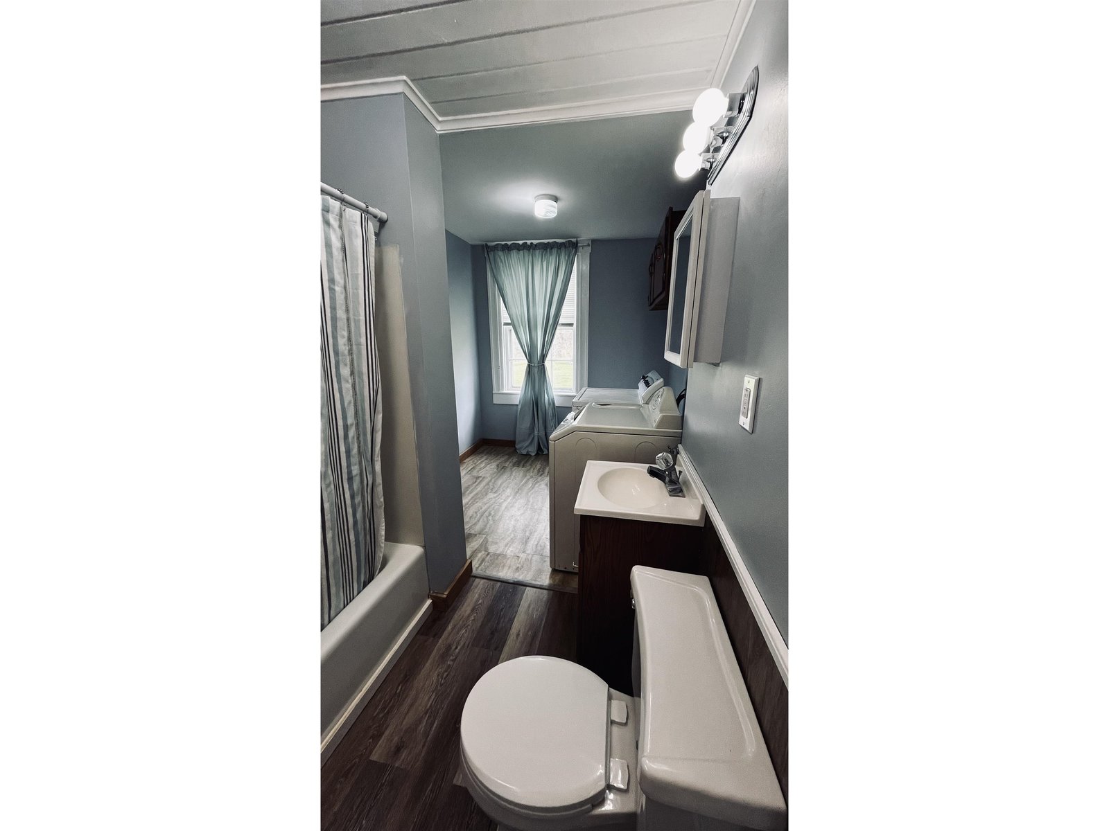 15 Daniels Road W