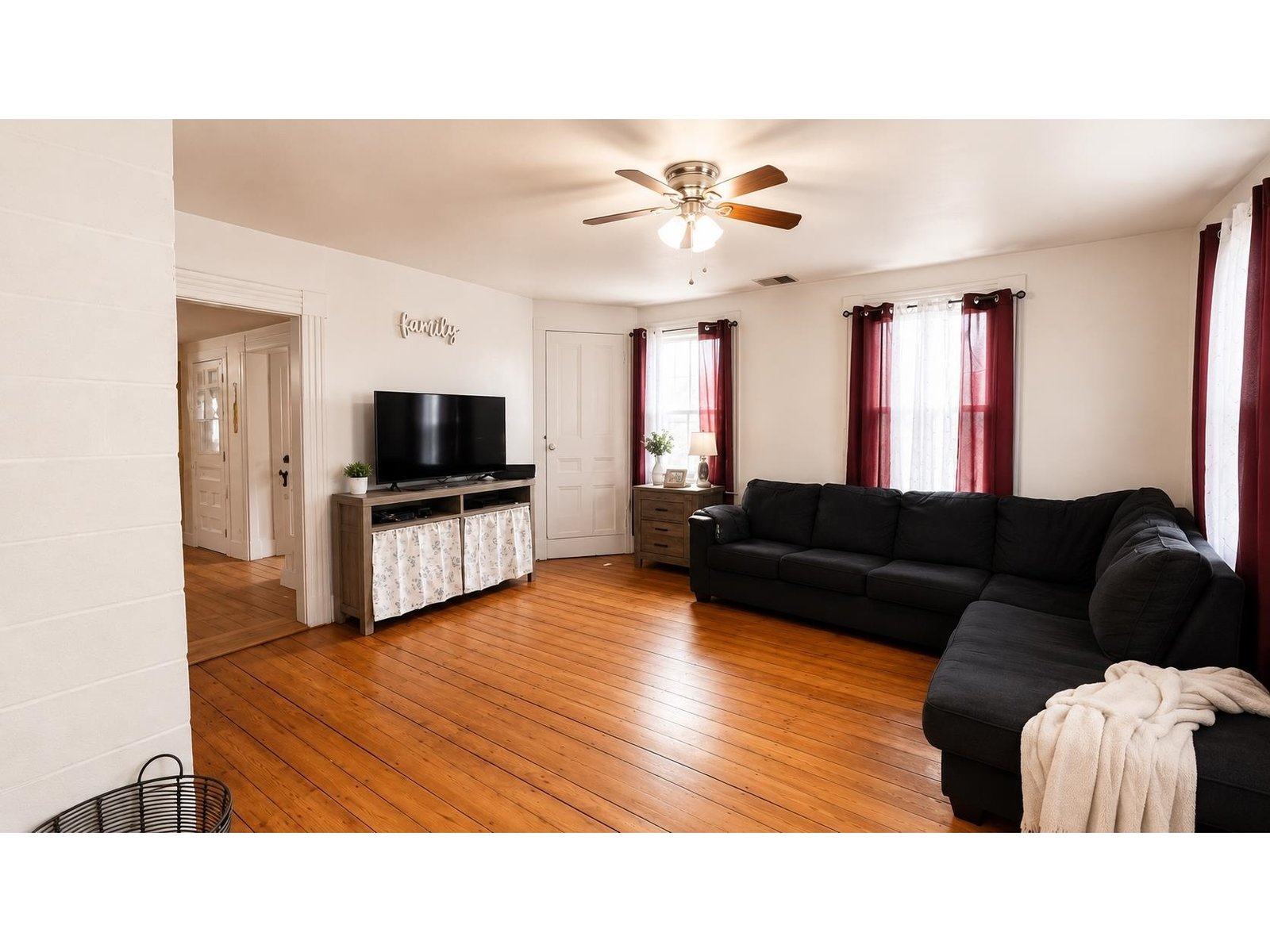 15 Daniels Road W