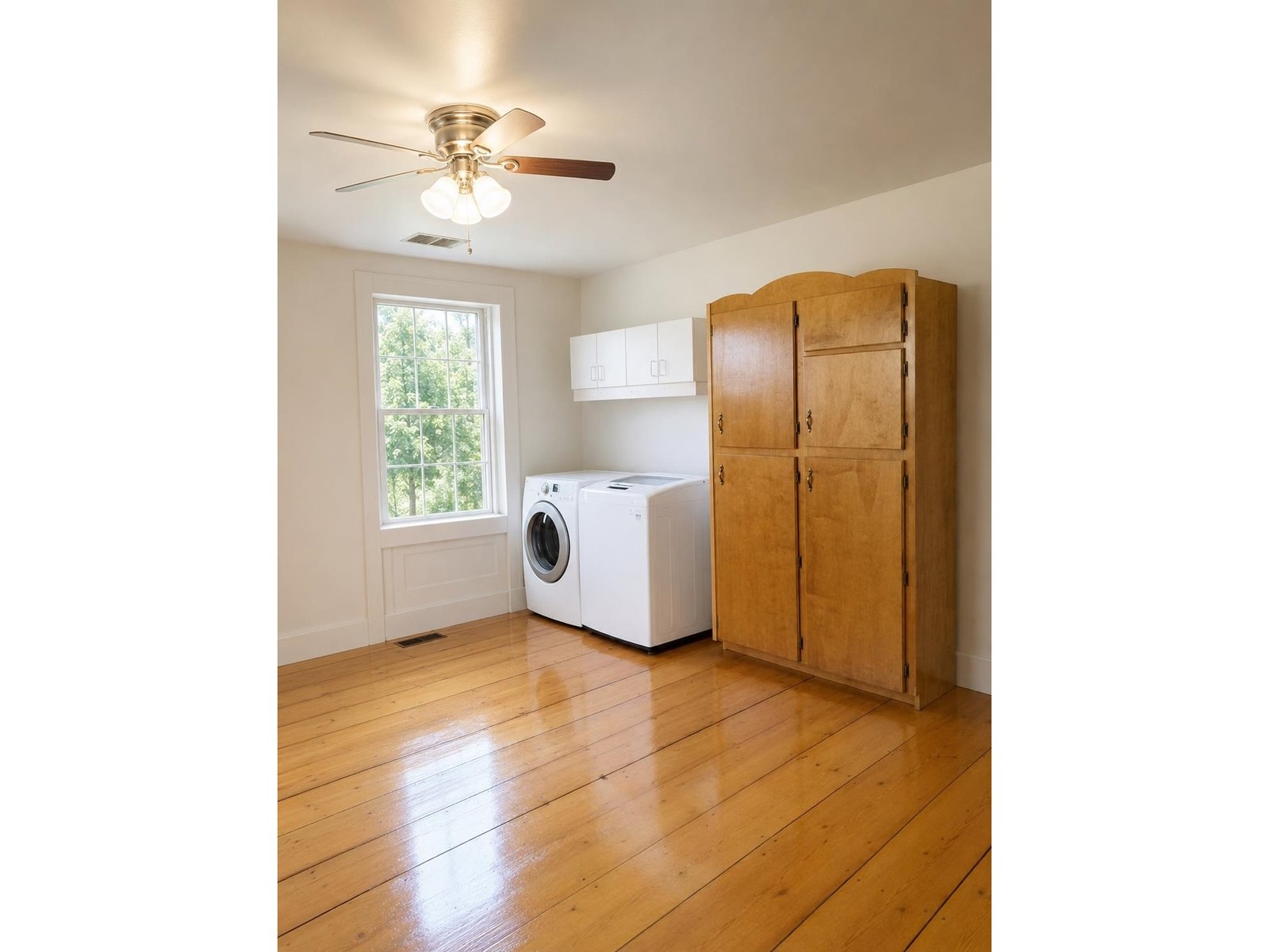 15 Daniels Road W