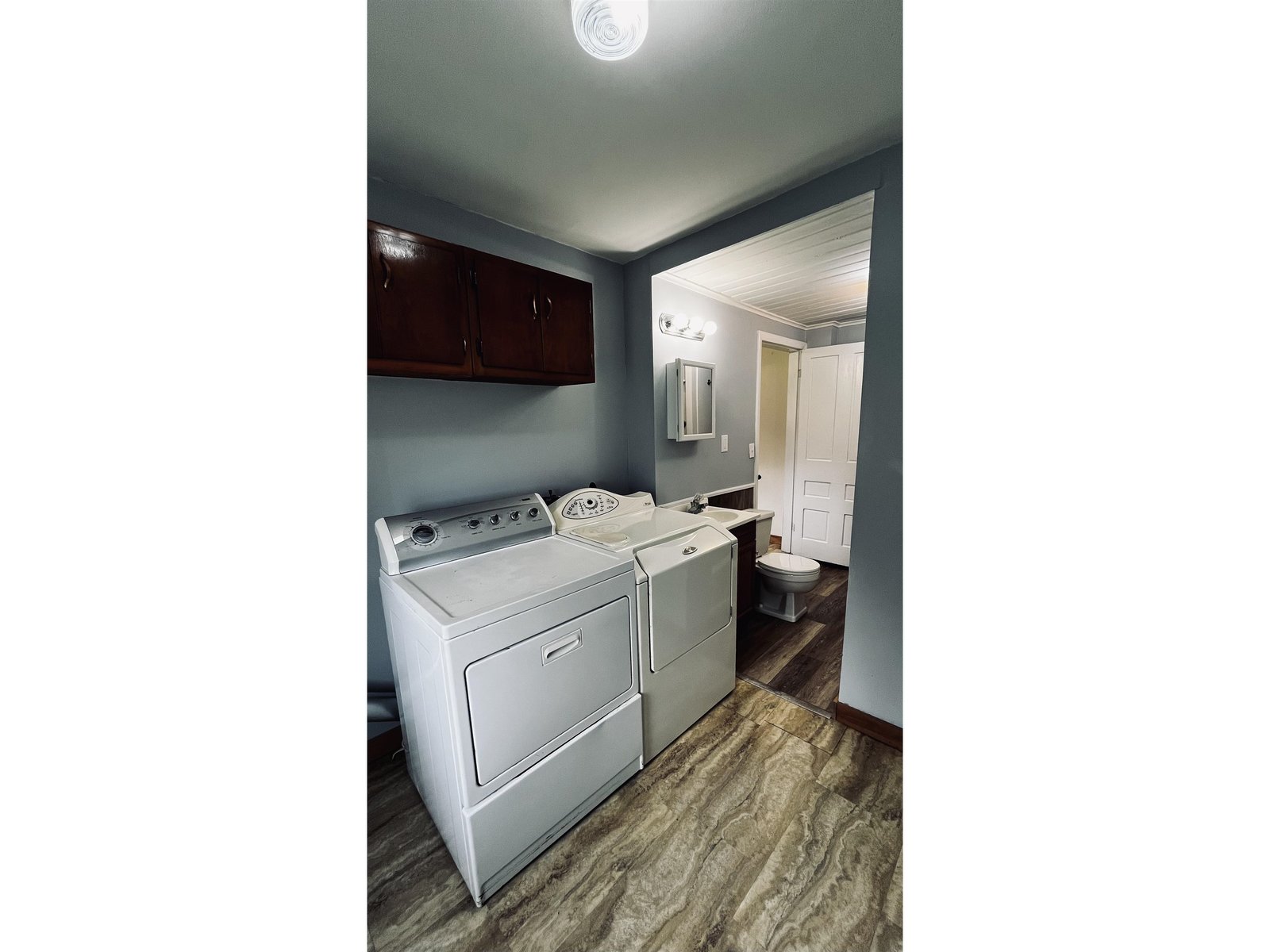 15 Daniels W Road