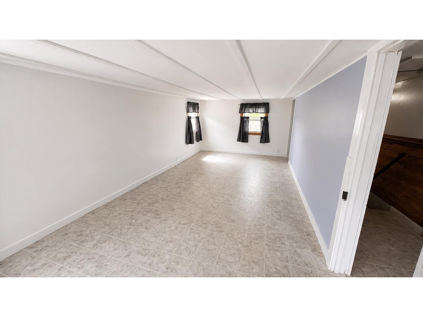 15 Daniels W Road
