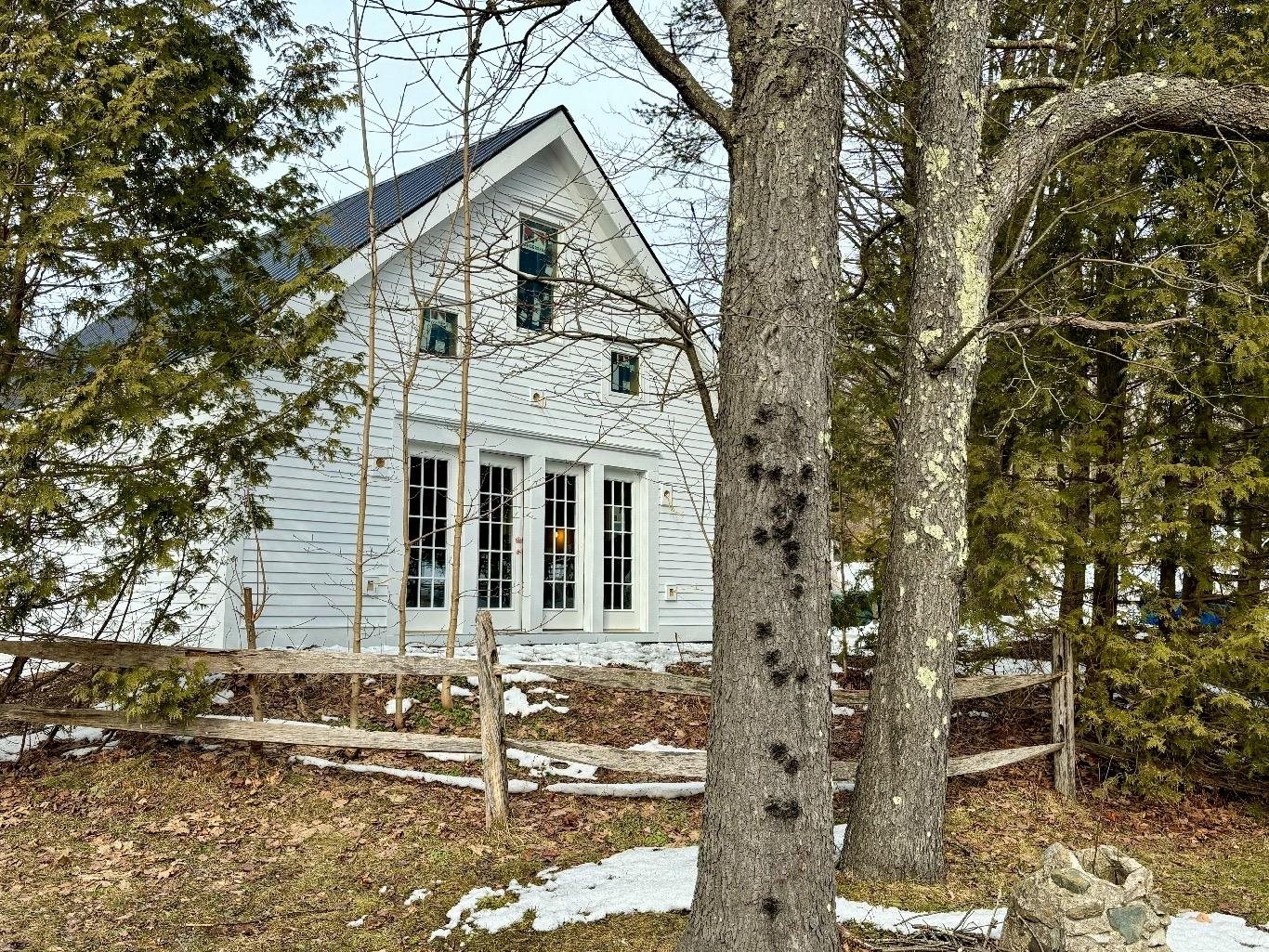 15 Demars Road