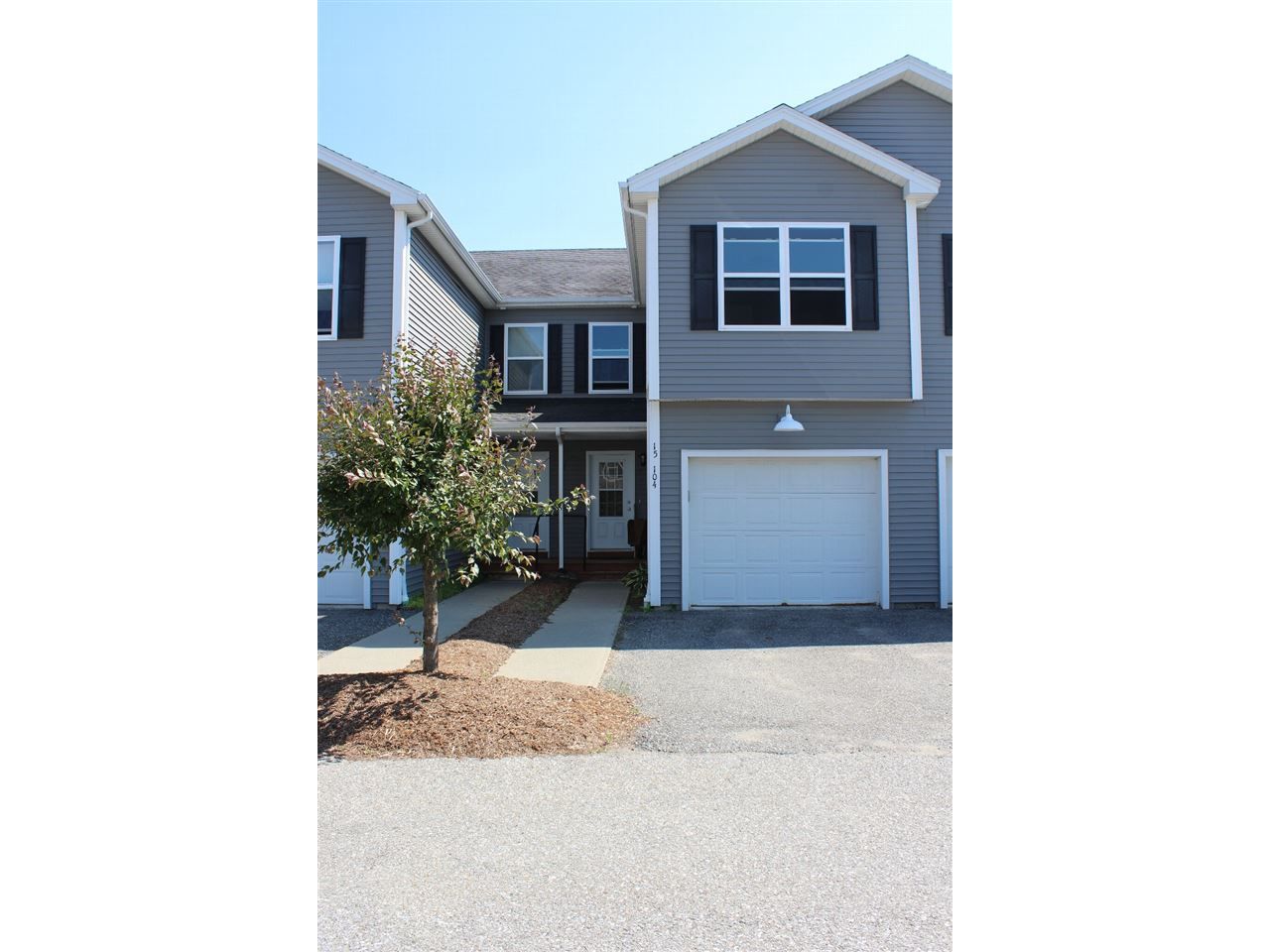 15 East Road, Unit 104