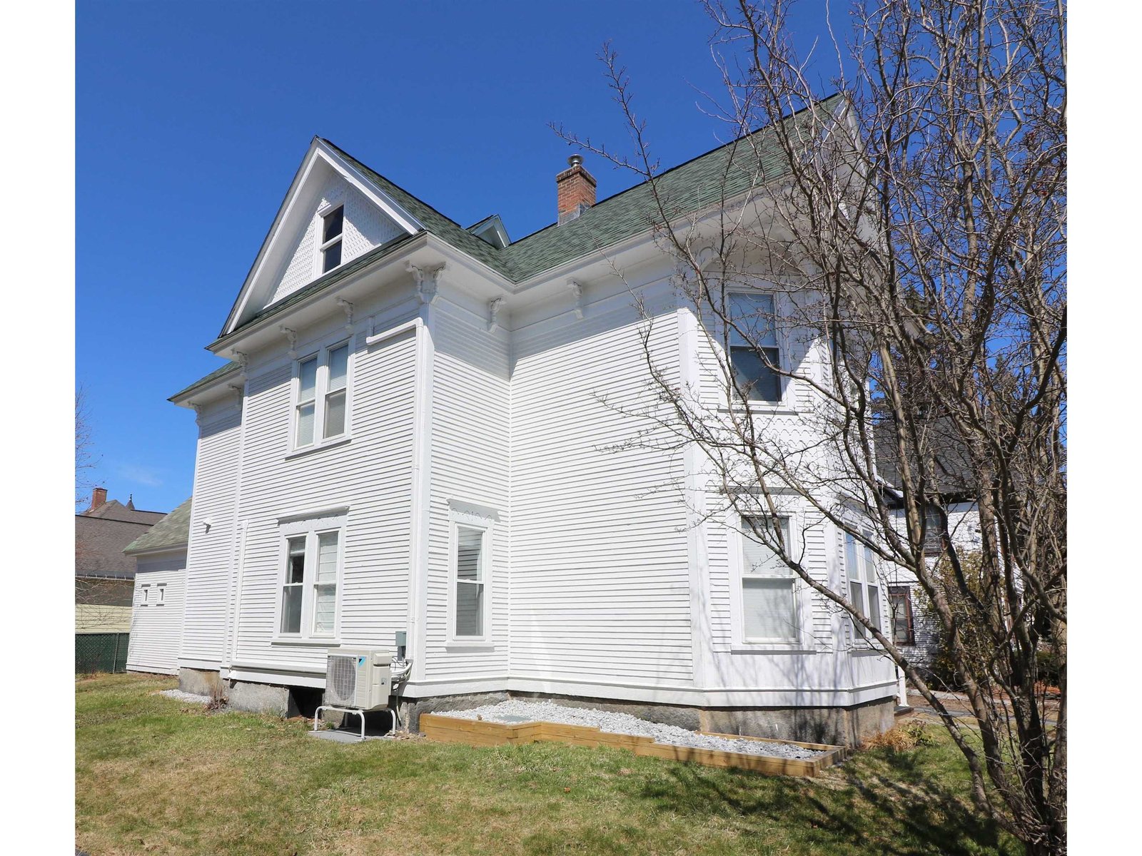 15 French Street