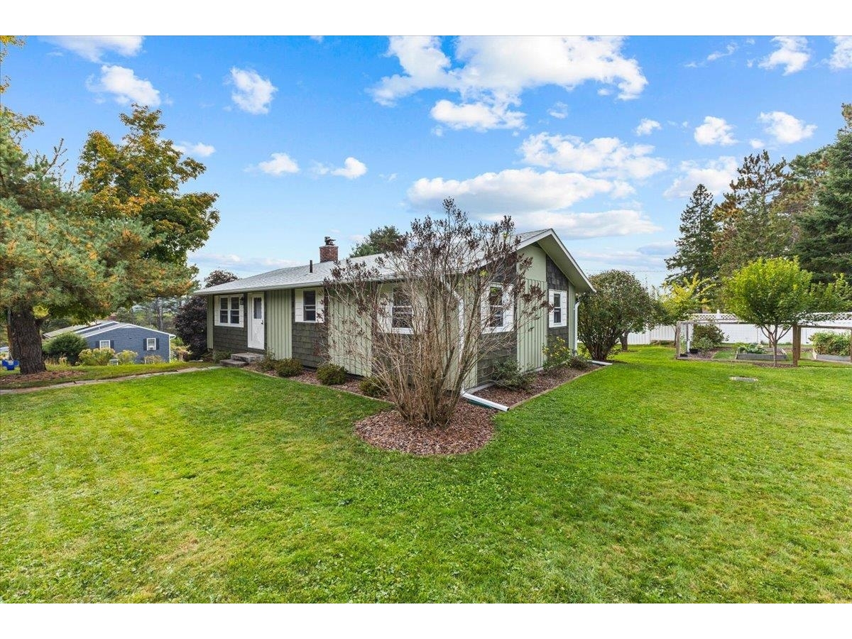15 Grandview Terrace