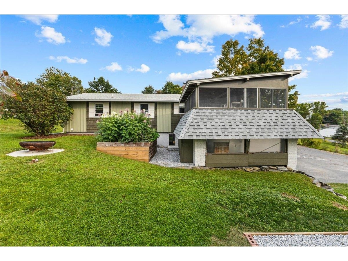 15 Grandview Terrace