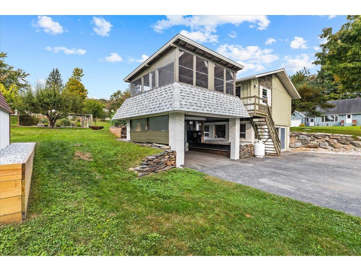15 Grandview Terrace