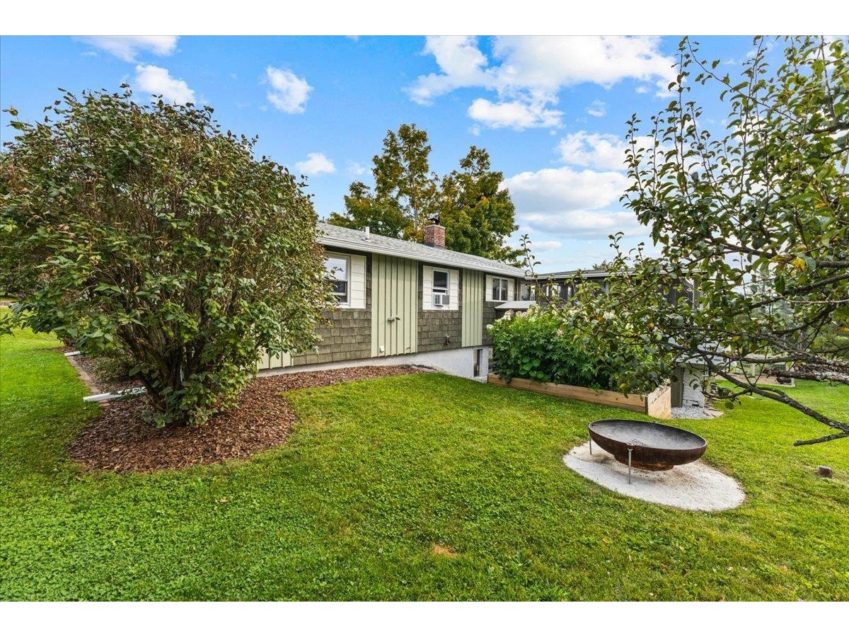 15 Grandview Terrace