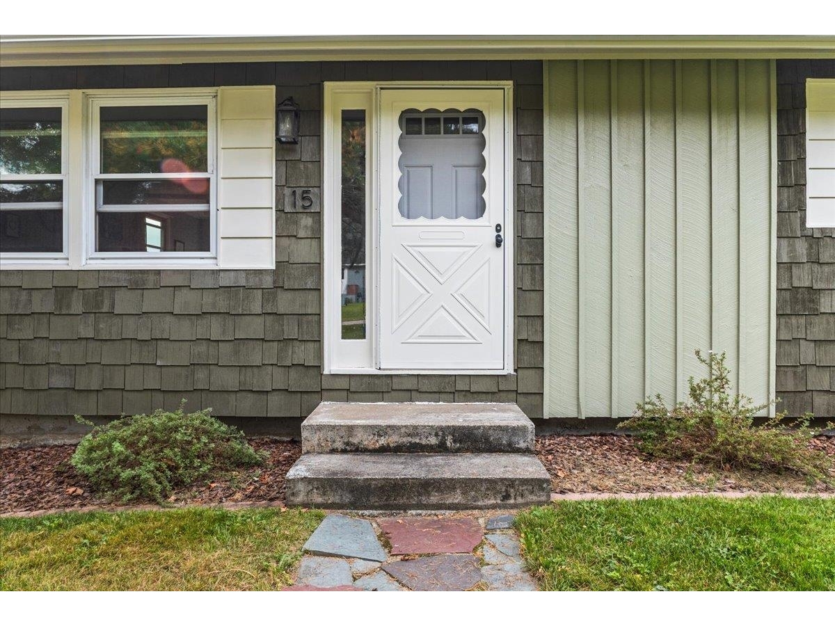 15 Grandview Terrace
