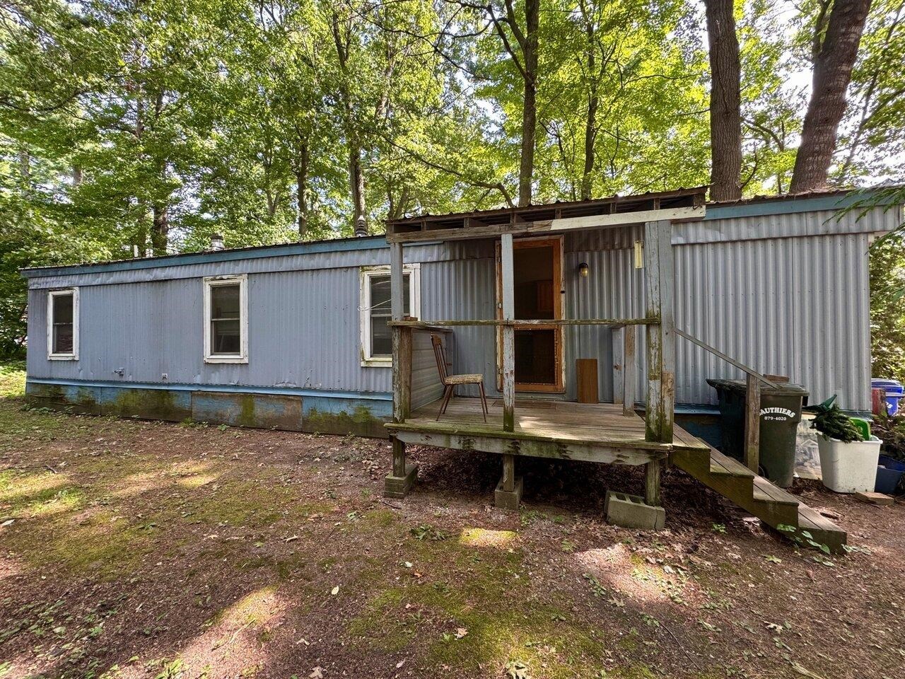15 Hawthorne Lane