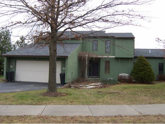 15 Knoll Circle