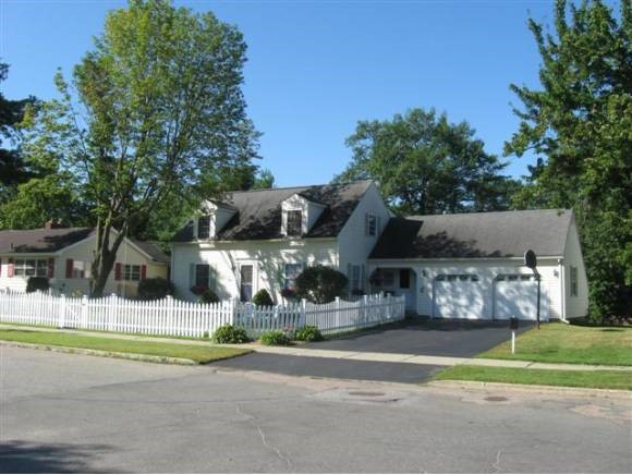15 Lakewood Parkway