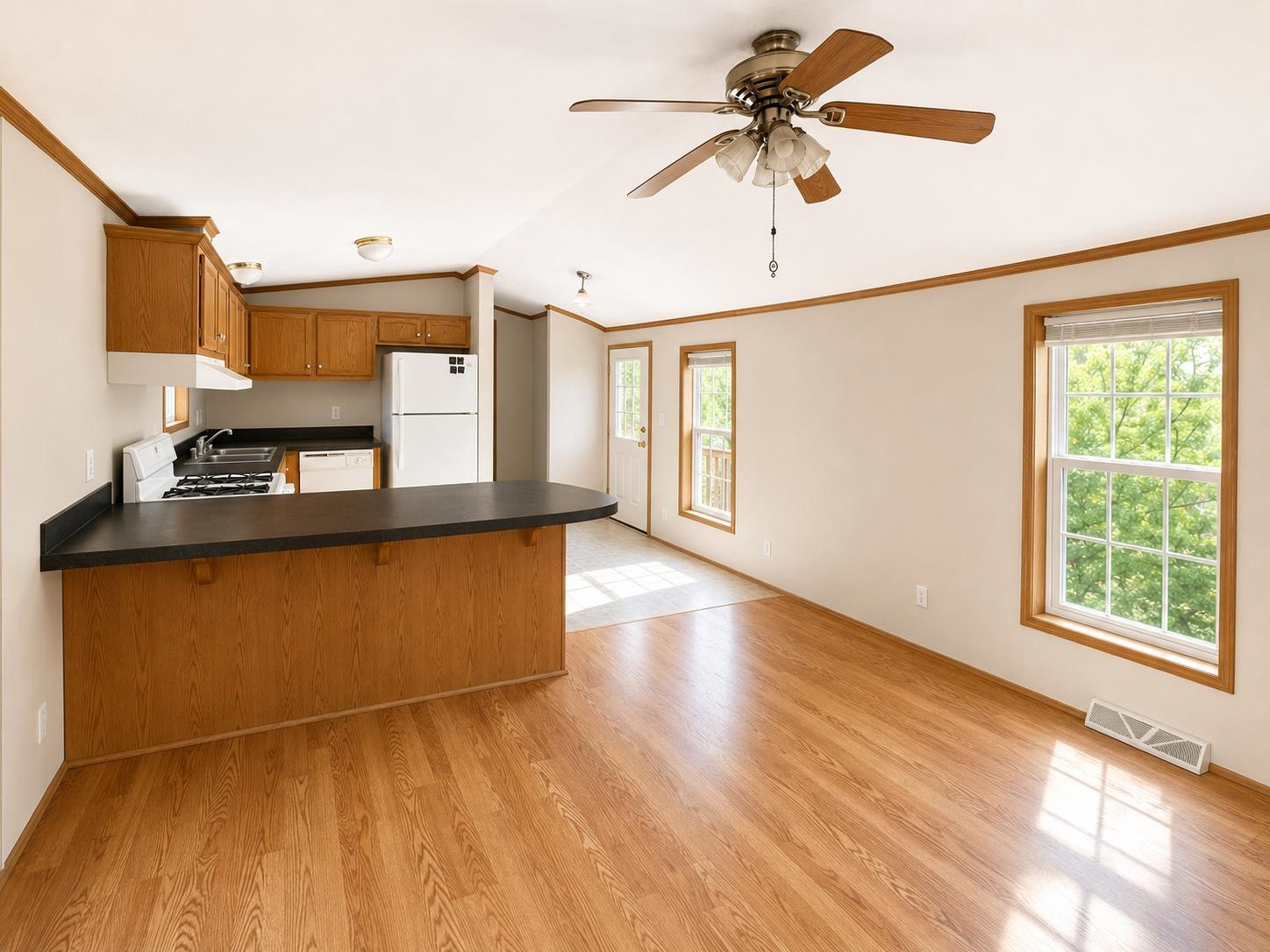 15 Lindbergh Avenue