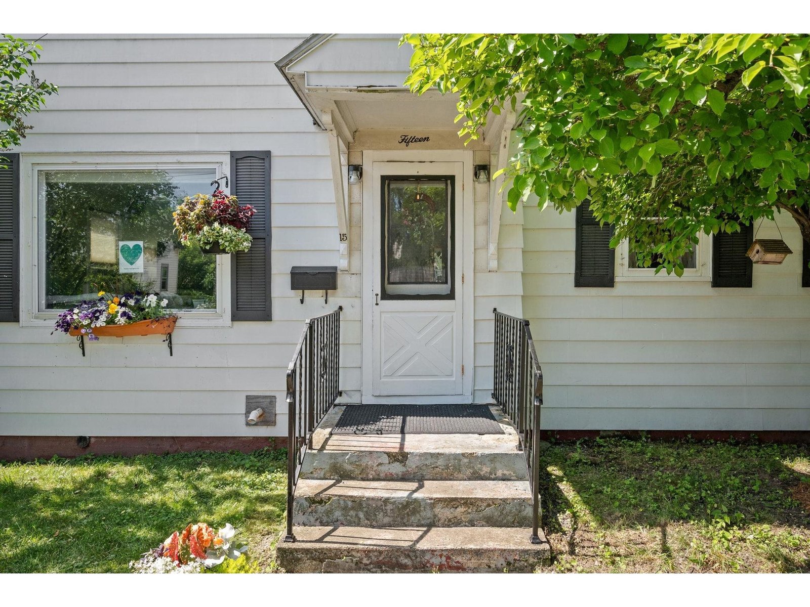 15 Oak Street