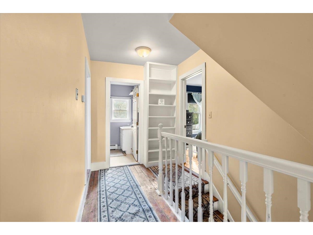 2nd floor landing