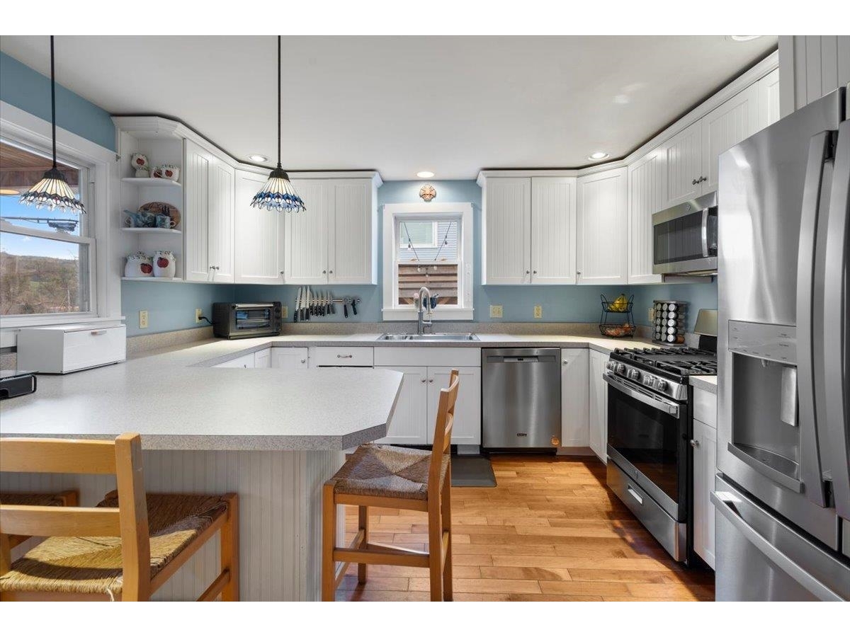Breakfast bar