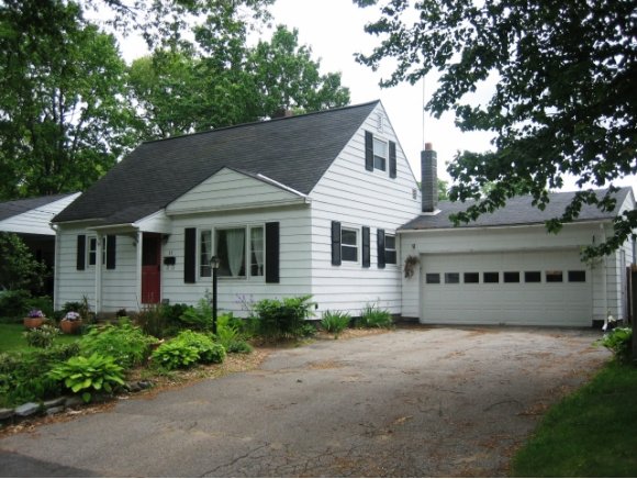 15 Rotunda Ave
