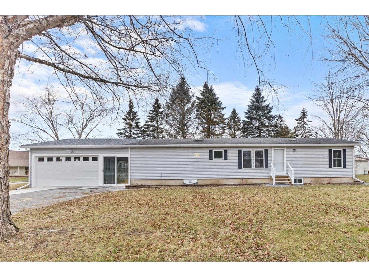 15 Sunset Drive, Vergennes