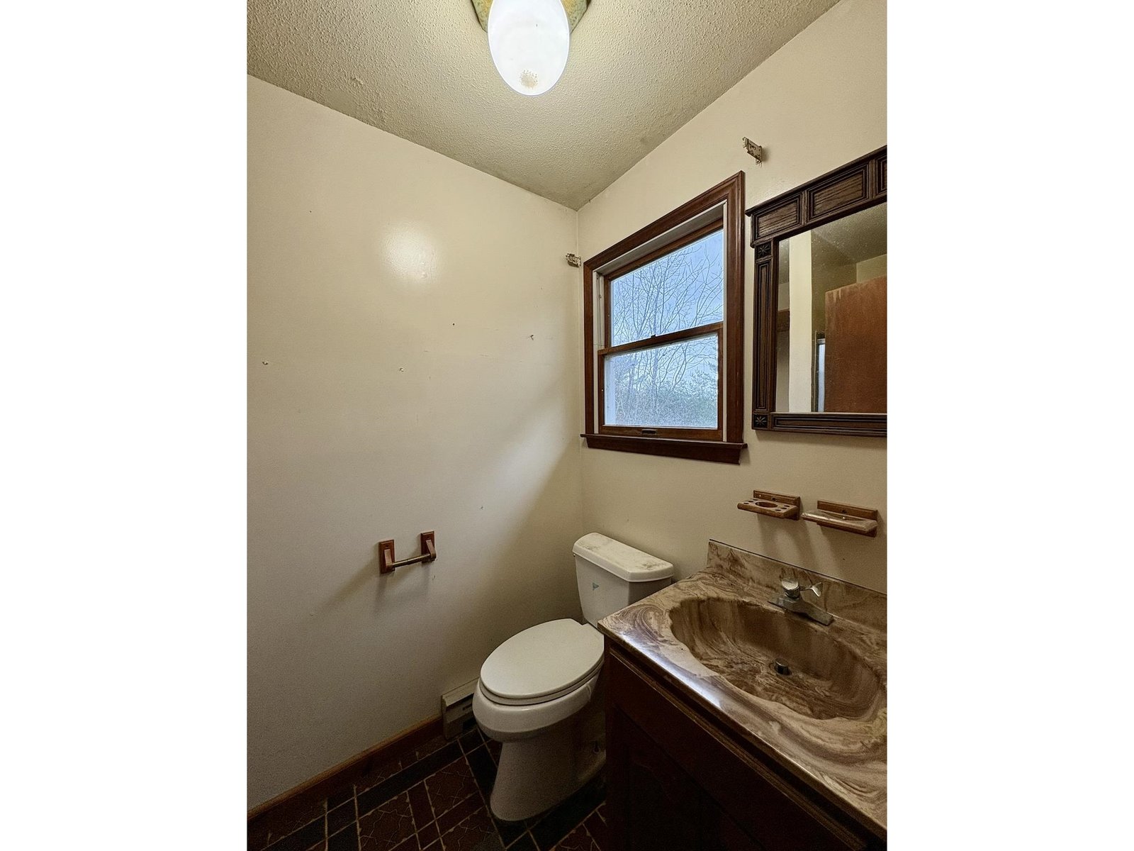 2nd floor bathroom