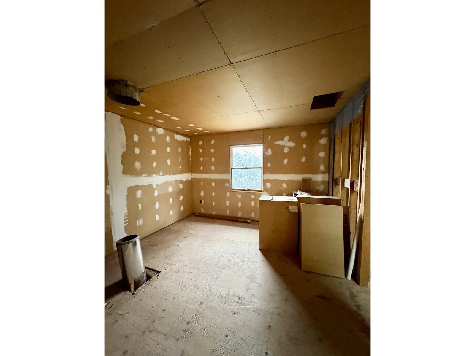 1 bedroom, roughed-in ADU above the garage