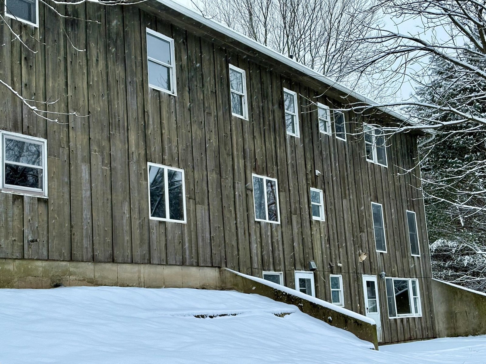 Virtually Staged - Front in Winter