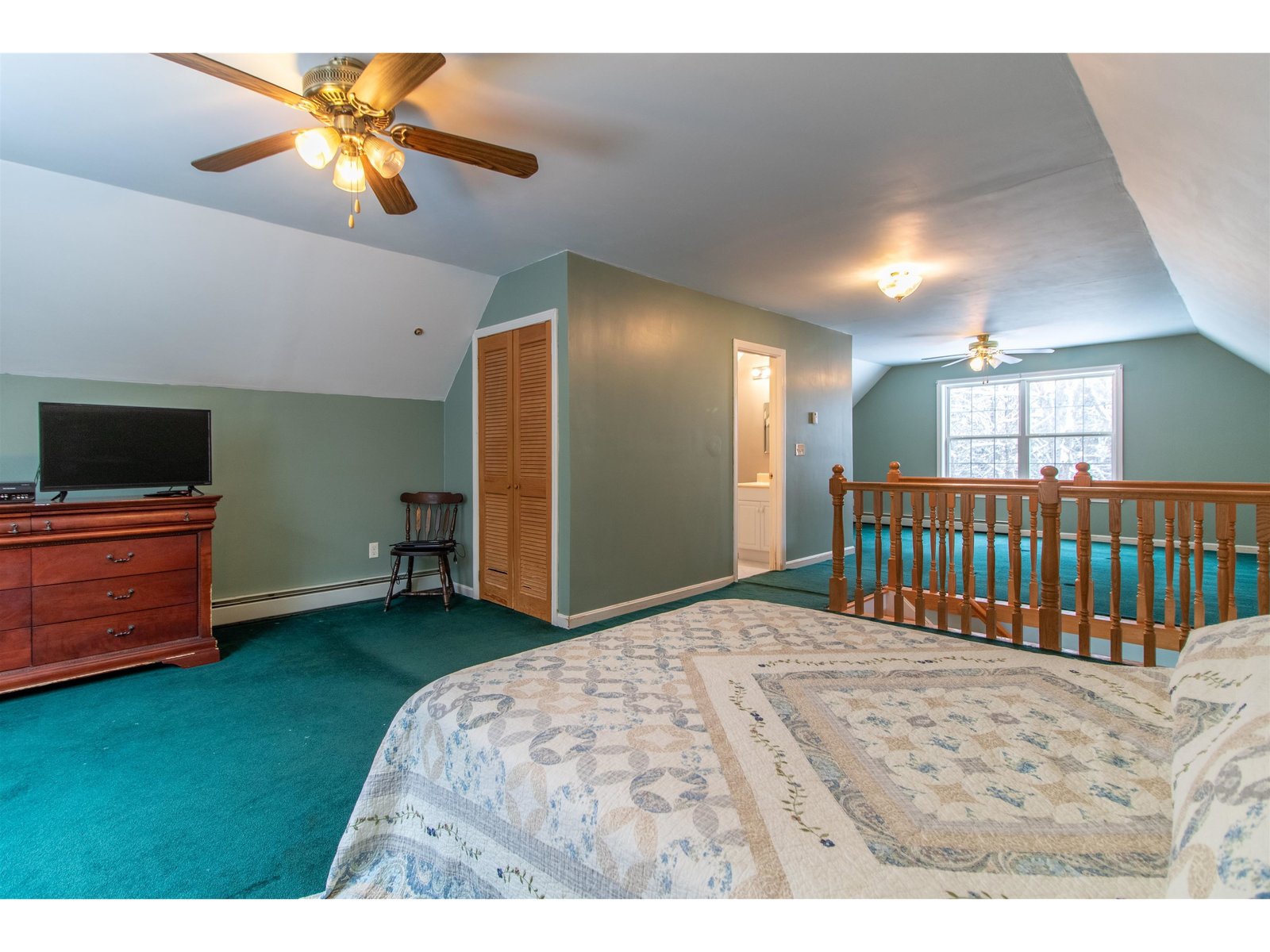 2nd floor bedroom