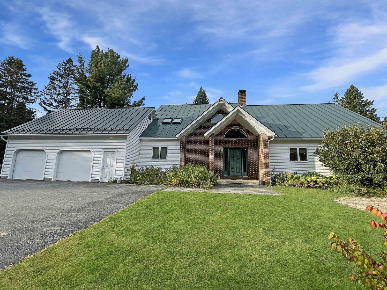 1504 Lake Road
