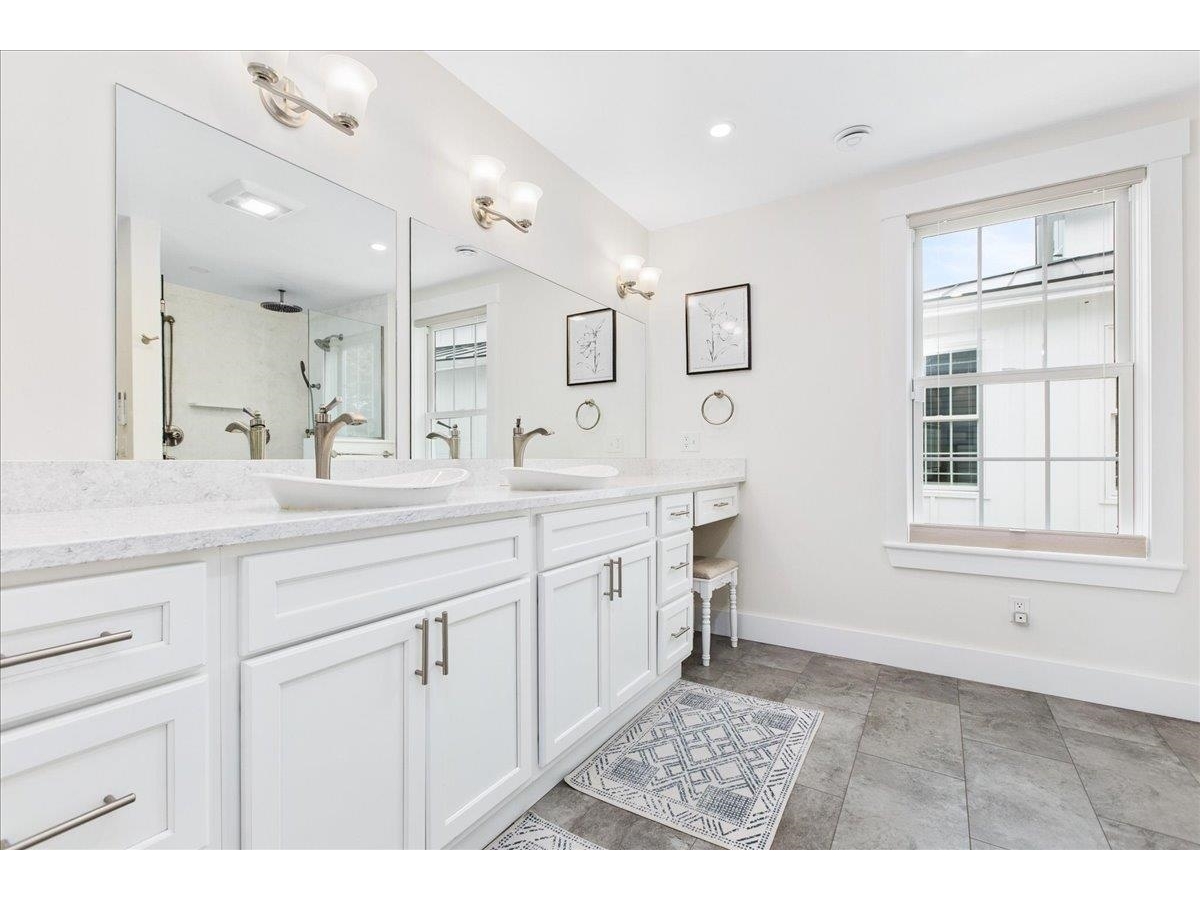 En suite, with walk in closet and laundry room