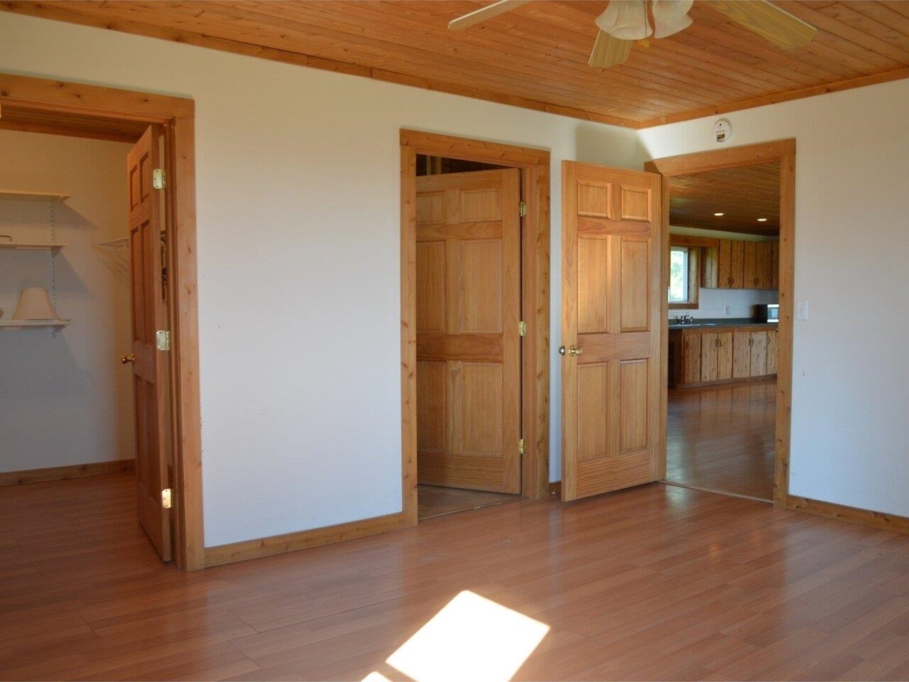Walk-in Closet & En Suite Bath